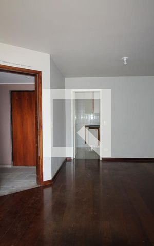 Apartamento à venda com 81m², 2 quartos e 1 vagaSala