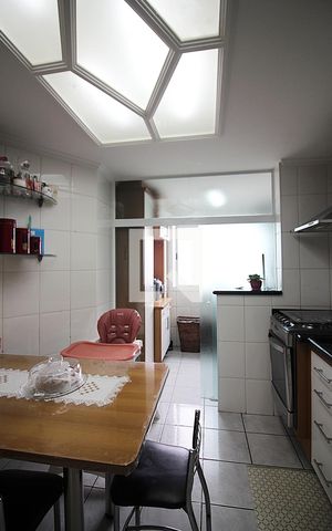 Apartamento à venda com 180m², 3 quartos e 2 vagasCozinha