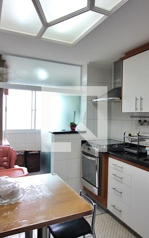 Apartamento à venda com 180m², 3 quartos e 2 vagasCozinha