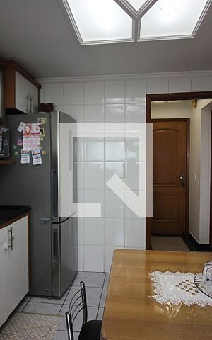 Apartamento à venda com 180m², 3 quartos e 2 vagasCozinha