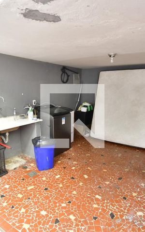Casa à venda com 260m², 4 quartos e 1 vagaÁrea de Serviço Edícula