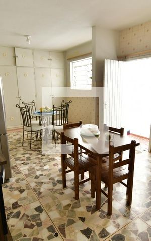 Casa à venda com 260m², 4 quartos e 1 vagaCozinha