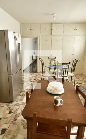 Casa à venda com 260m², 4 quartos e 1 vagaCozinha