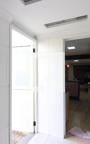 Casa de condomínio à venda com 232m², 3 quartos e 2 vagasÁrea de Serviço