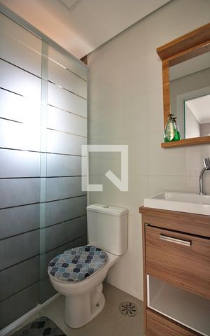 Casa de condomínio à venda com 232m², 3 quartos e 2 vagasBanheiro Social