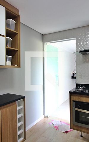 Casa de condomínio à venda com 232m², 3 quartos e 2 vagasCozinha
