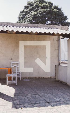 Casa à venda com 150m², 3 quartos e 3 vagas Casa à venda com 150m², 3 quartos e 3 vagasTerraço