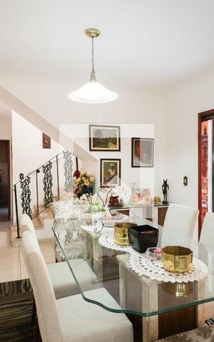Casa à venda com 183m², 3 quartos e 3 vagasSala