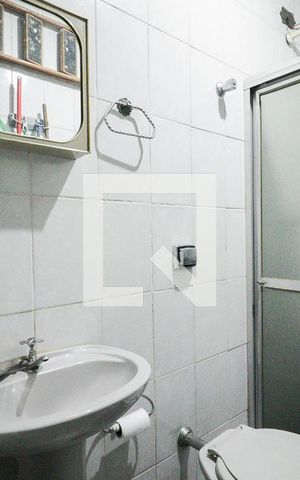 Casa à venda com 183m², 3 quartos e 3 vagasBanheiro de Serviço