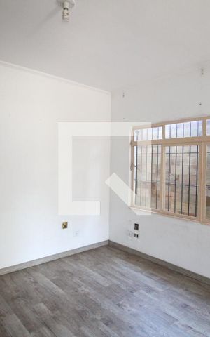 Casa à venda com 150m², 5 quartos e 3 vagasSala