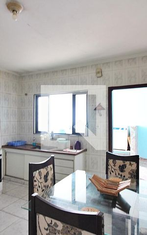 Casa à venda com 300m², 2 quartos e 3 vagasCozinha