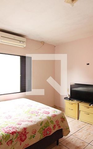 Casa à venda com 300m², 2 quartos e 3 vagasQuarto 1