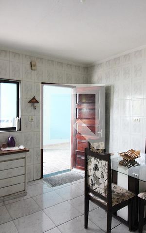 Casa à venda com 300m², 2 quartos e 3 vagasCozinha