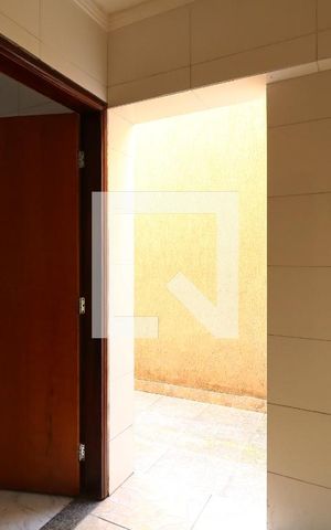 Casa à venda com 156m², 3 quartos e 2 vagasÁrea de Serviço