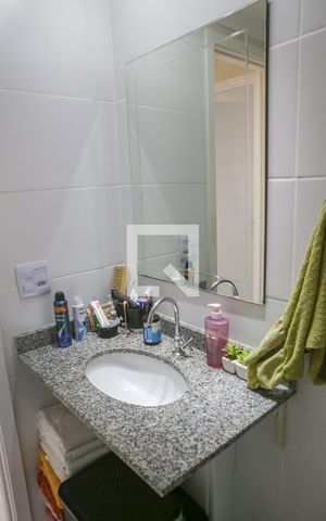 Apartamento à venda com 70m², 2 quartos e 2 vagas Apartamento à venda com 70m², 2 quartos e 2 vagasBanheiro Social
