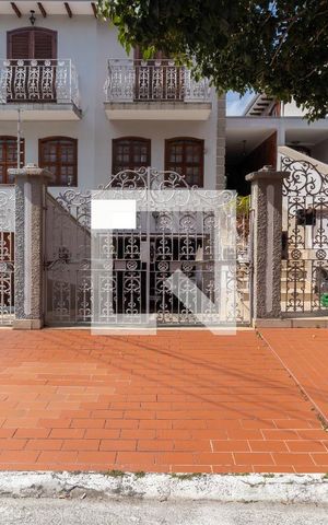 Casa à venda com 220m², 3 quartos e 4 vagasFachada