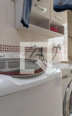 Casa à venda com 220m², 3 quartos e 4 vagasÁrea de Serviço
