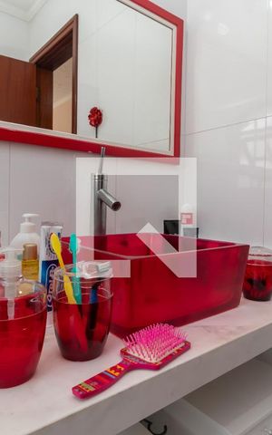 Casa à venda com 220m², 3 quartos e 4 vagasBanheiro da Suíte