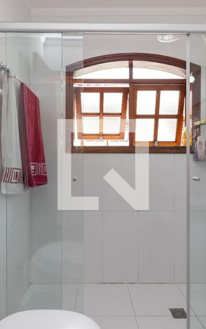 Casa à venda com 220m², 3 quartos e 4 vagasBanheiro da Suíte