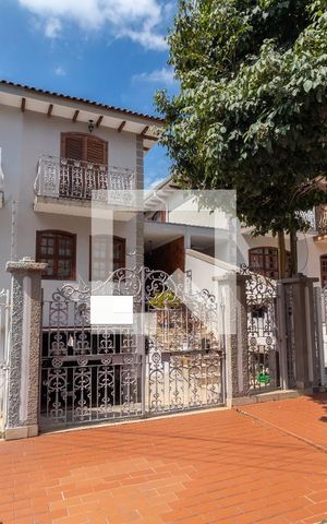 Casa à venda com 220m², 3 quartos e 4 vagasFachada