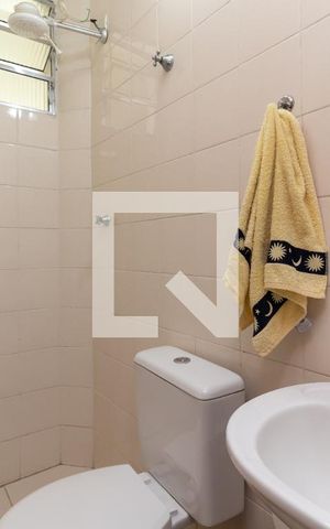 Casa à venda com 220m², 3 quartos e 4 vagasBanheiro de Serviço