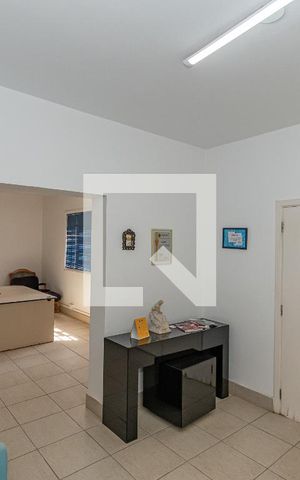 Casa à venda com 182m², 3 quartos e 4 vagas Casa à venda com 182m², 3 quartos e 4 vagasSala de Estar