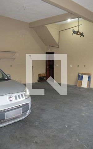 Casa à venda com 200m², 3 quartos e 3 vagasgaragem 
