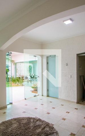 Casa para alugar com 422m², 4 quartos e 6 vagasÁrea de serviço/Salão