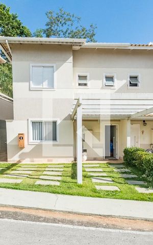 Casa de condomínio à venda com 126m², 3 quartos e 2 vagas Casa de condomínio à venda com 126m², 3 quartos e 2 vagasFachada