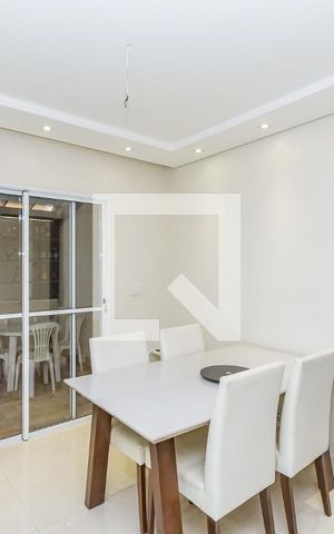 Casa de condomínio à venda com 126m², 3 quartos e 2 vagas Casa de condomínio à venda com 126m², 3 quartos e 2 vagasSala
