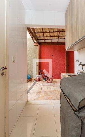 Casa de condomínio à venda com 126m², 3 quartos e 2 vagas Casa de condomínio à venda com 126m², 3 quartos e 2 vagasÁrea de Serviço