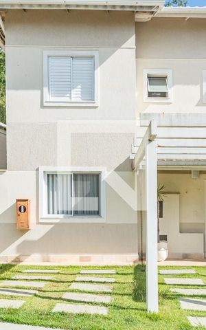 Casa de condomínio à venda com 126m², 3 quartos e 2 vagas Casa de condomínio à venda com 126m², 3 quartos e 2 vagasFachada