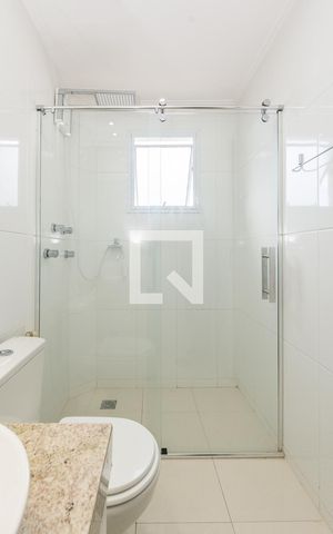 Casa de condomínio à venda com 126m², 3 quartos e 2 vagas Casa de condomínio à venda com 126m², 3 quartos e 2 vagasBanheiro Social