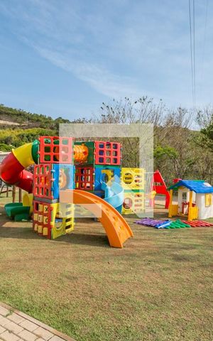 Casa de condomínio à venda com 126m², 3 quartos e 2 vagas Casa de condomínio à venda com 126m², 3 quartos e 2 vagasPlayground