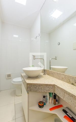 Casa de condomínio à venda com 126m², 3 quartos e 2 vagas Casa de condomínio à venda com 126m², 3 quartos e 2 vagasLavabo