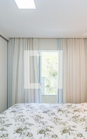 Casa de condomínio à venda com 126m², 3 quartos e 2 vagas Casa de condomínio à venda com 126m², 3 quartos e 2 vagasSuíte