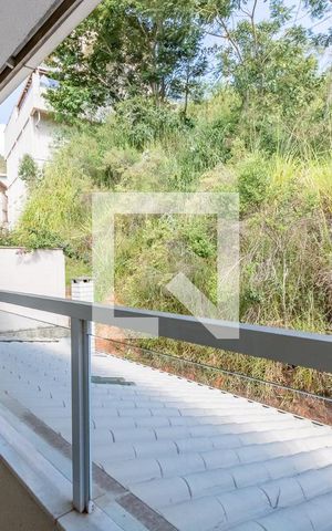 Casa de condomínio à venda com 126m², 3 quartos e 2 vagas Casa de condomínio à venda com 126m², 3 quartos e 2 vagasVaranda da Suíte
