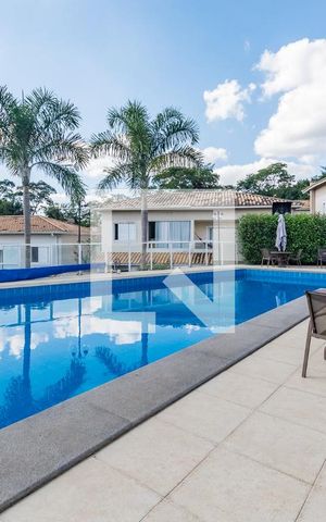 Casa de condomínio à venda com 126m², 3 quartos e 2 vagas Casa de condomínio à venda com 126m², 3 quartos e 2 vagasPiscina