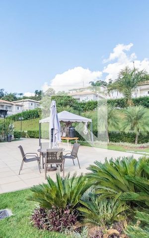 Casa de condomínio à venda com 126m², 3 quartos e 2 vagas Casa de condomínio à venda com 126m², 3 quartos e 2 vagasPiscina