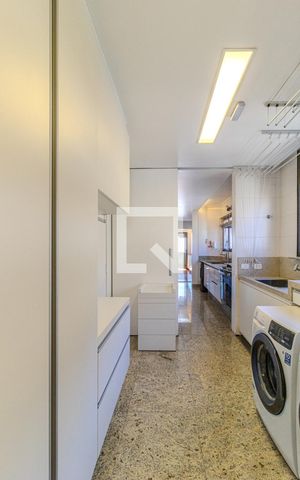 Apartamento para alugar com 250m², 4 quartos e 3 vagasÁrea de Serviço