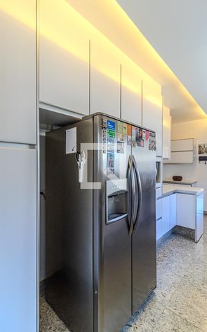 Apartamento para alugar com 250m², 4 quartos e 3 vagasCozinha