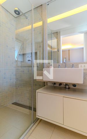 Apartamento para alugar com 250m², 4 quartos e 3 vagasBanheiro da Suíte 1