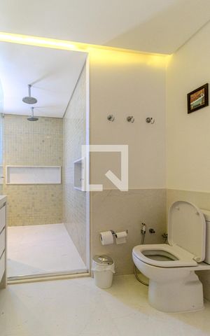Apartamento para alugar com 250m², 4 quartos e 3 vagasBanheiro da Suíte 4