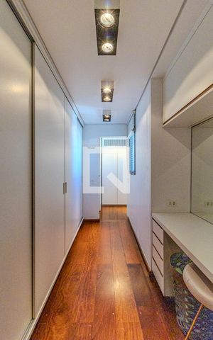 Apartamento para alugar com 250m², 4 quartos e 3 vagasCloset da Suíte 4