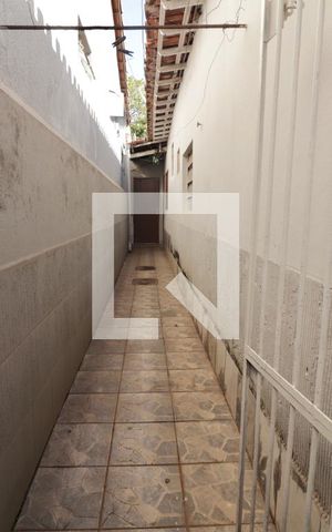 Casa à venda com 170m², 4 quartos e 2 vagasCorredor