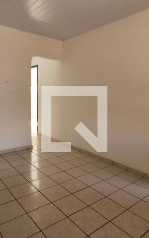 Casa à venda com 170m², 4 quartos e 2 vagasSala