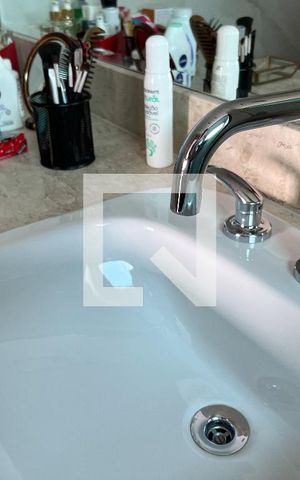 Apartamento para alugar com 60m², 2 quartos e 2 vagas Apartamento para alugar com 60m², 2 quartos e 2 vagasBanheiro da Suíte