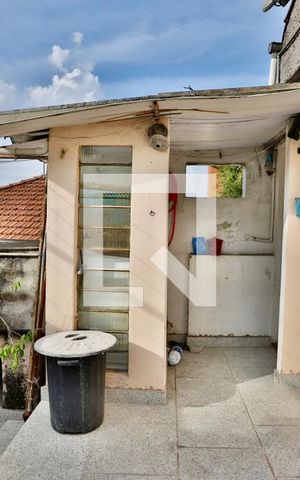 Casa à venda com 250m², 3 quartos e 2 vagasÁrea de Serviço