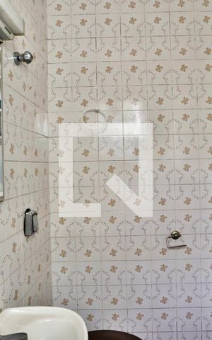 Casa à venda com 250m², 3 quartos e 2 vagasBanheiro 3