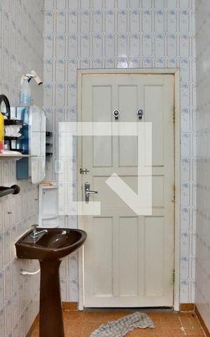 Casa à venda com 250m², 3 quartos e 2 vagasBanheiro 2